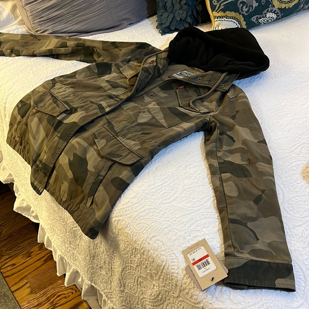 Levi’s camo jacket